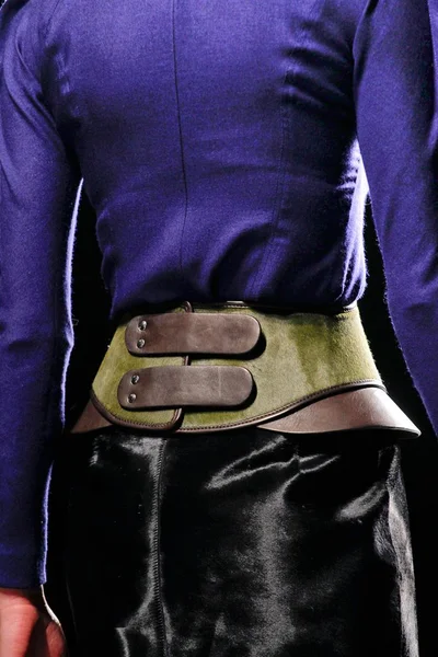 Look 15
